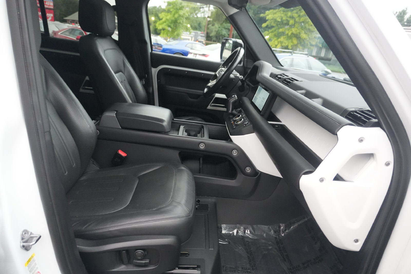 Used 2020 Land Rover Defender 110 HSE AWD/4WD image 20