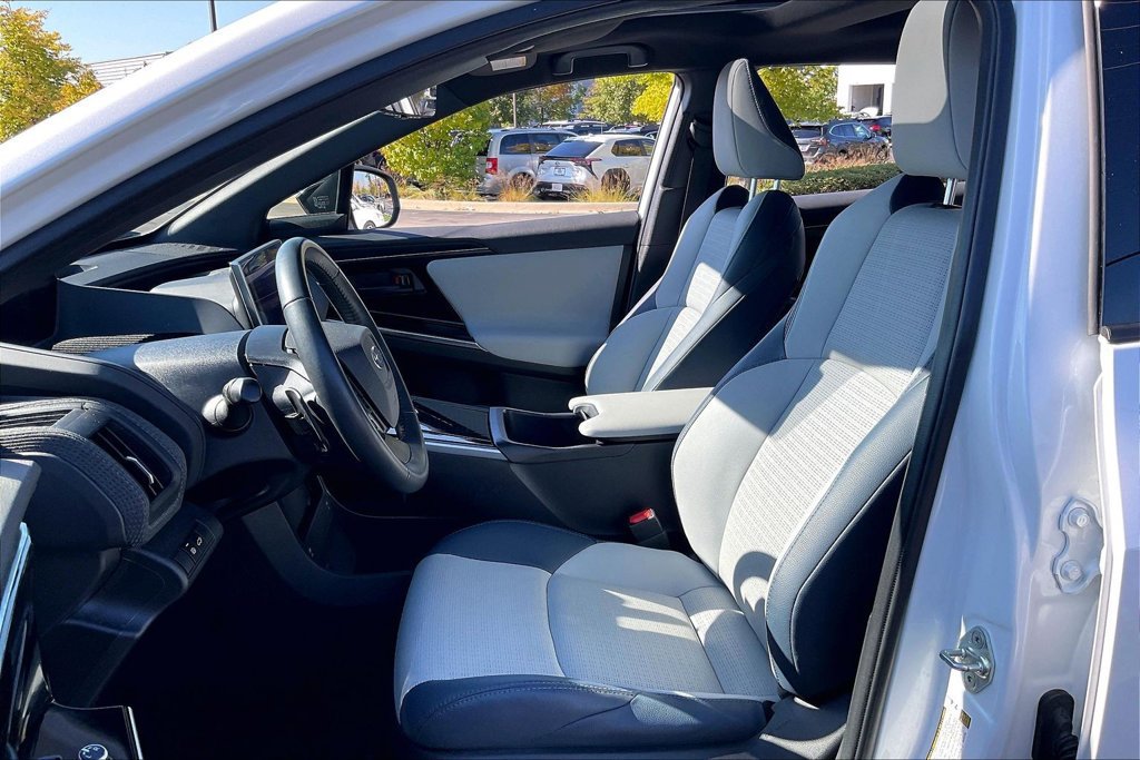 Certified 2023 Subaru Solterra AWD image 30