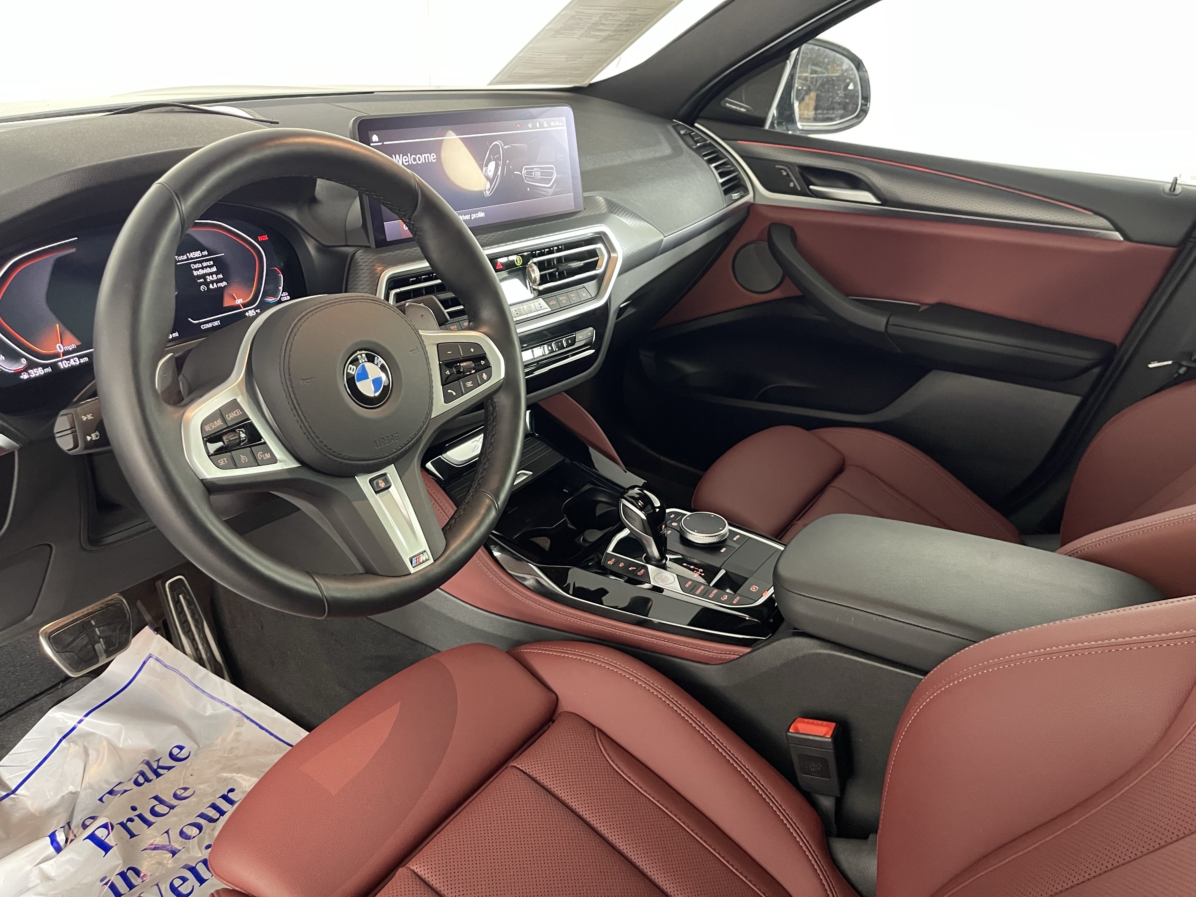 Certified 2025 BMW X4 xDrive30i w/ Premium Package AWD/4WD image 10