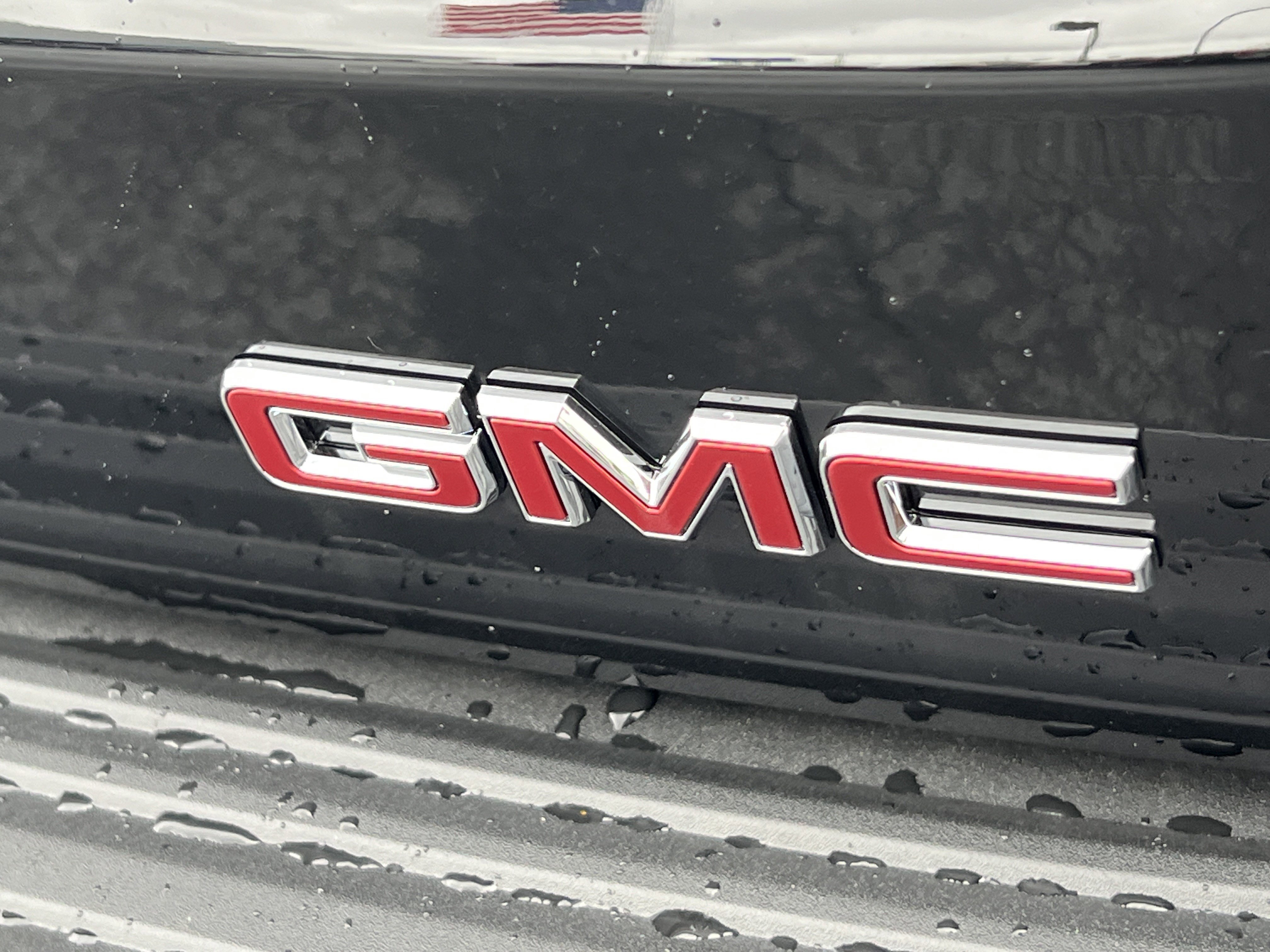 New 2026 GMC Yukon Denali w/ Sun & Power Step Package image 8