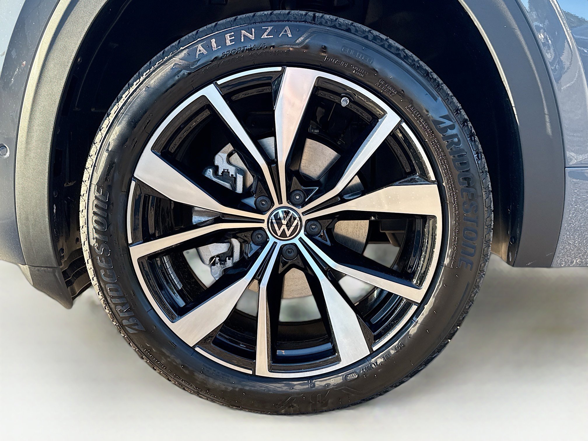 New 2026 Volkswagen Atlas SEL Premium R-Line image 40