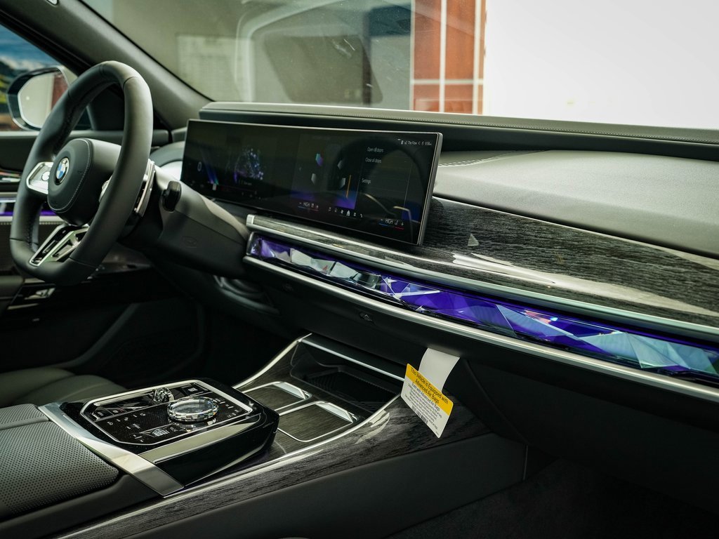 New 2026 BMW 740i xDrive w/ Executive Package image 27