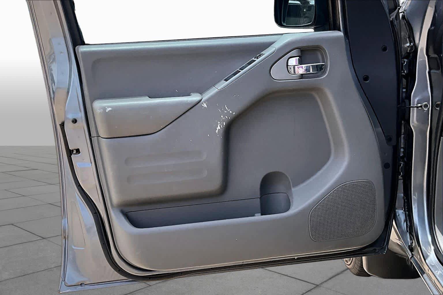 Used 2018 Nissan Frontier SV w/ Value Truck Package RWD image 25