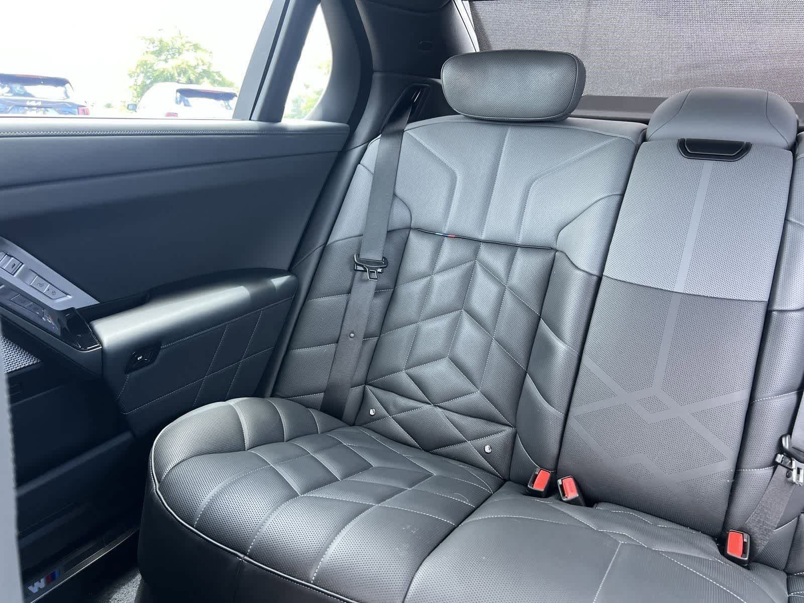 Used 2024 BMW 740i RWD image 7
