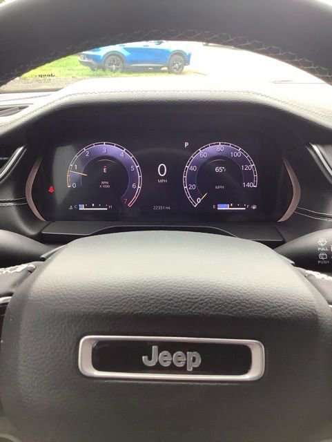 Certified 2023 Jeep Grand Cherokee Limited AWD/4WD image 11