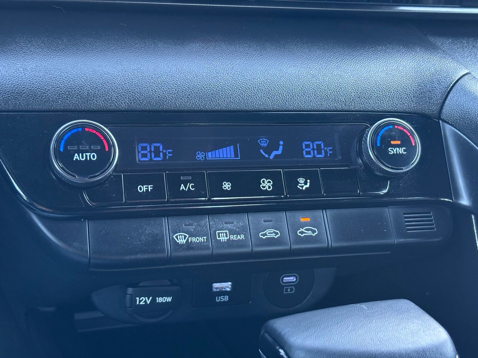 Certified 2025 Hyundai Elantra Sport image 22