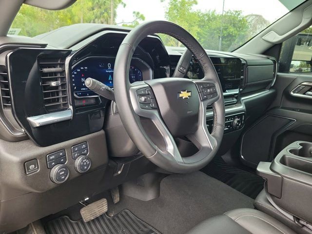 Used 2024 Chevrolet Silverado 2500 LTZ image 23