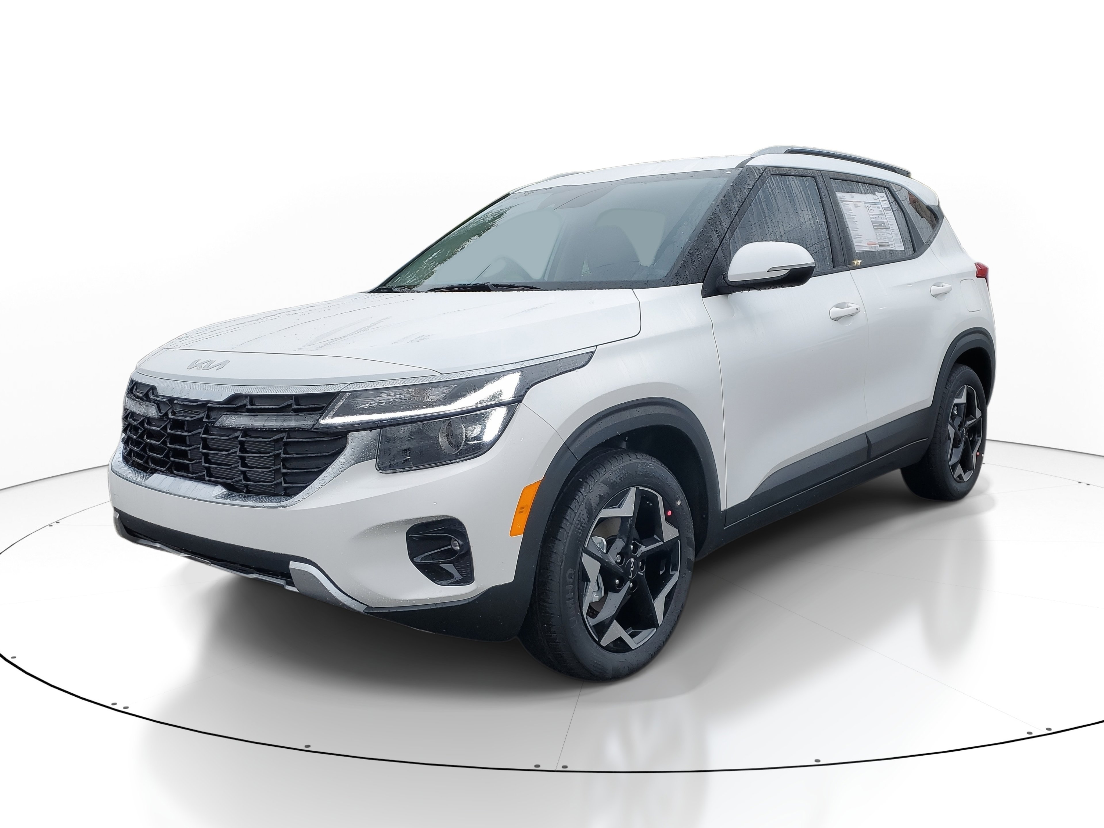 New 2026 Kia Seltos S FWD image 3