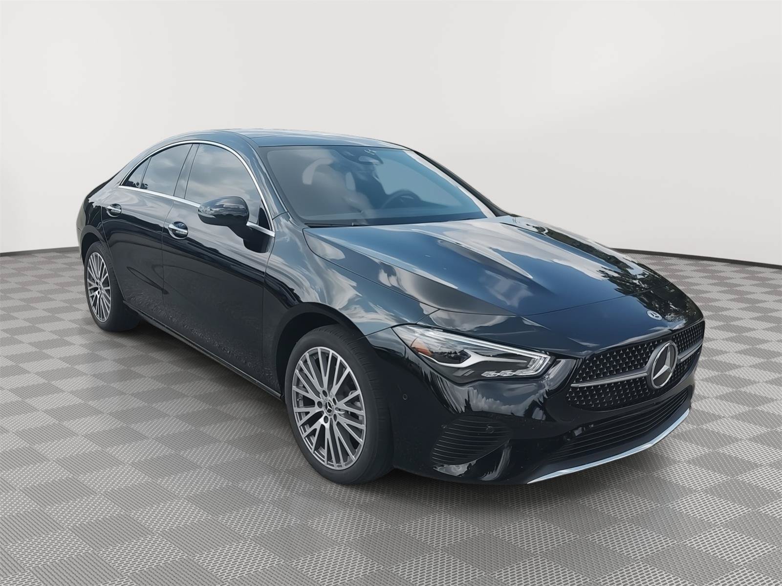 Used 2025 Mercedes-Benz CLA 250 4MATIC image 4