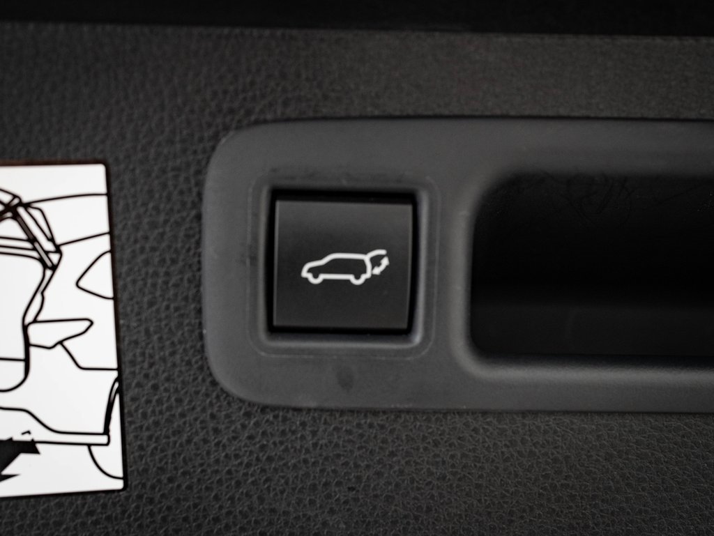 Used 2023 Toyota Highlander Platinum image 23