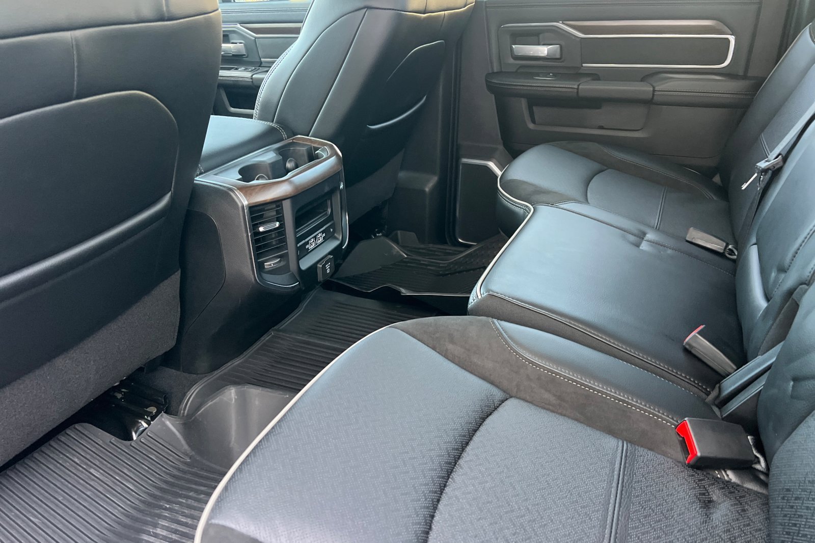 Used 2024 RAM 3500 Laramie w/ Safety Group image 13