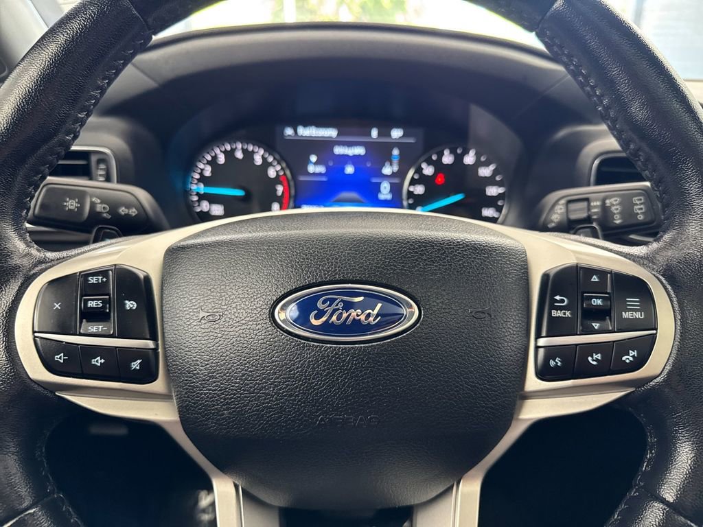 Used 2021 Ford Explorer XLT w/ Equipment Group 202A AWD/4WD image 23