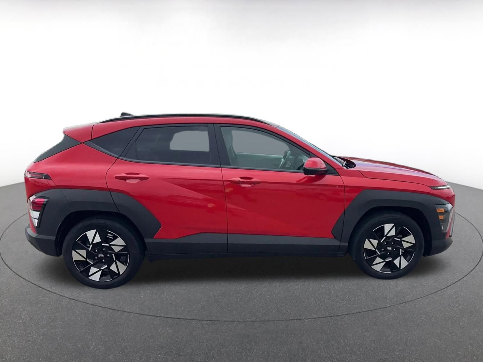 Used 2025 Hyundai Kona SEL image 16