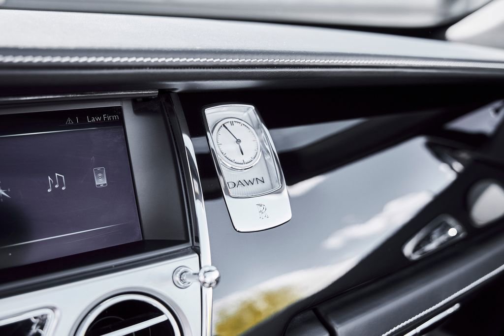 Used 2018 Rolls-Royce Dawn RWD image 68
