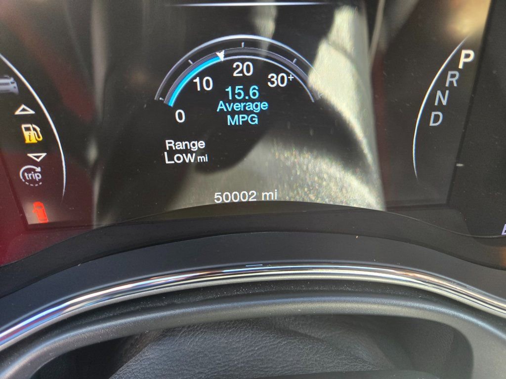 Used 2022 Jeep Grand Cherokee Laredo X image 12