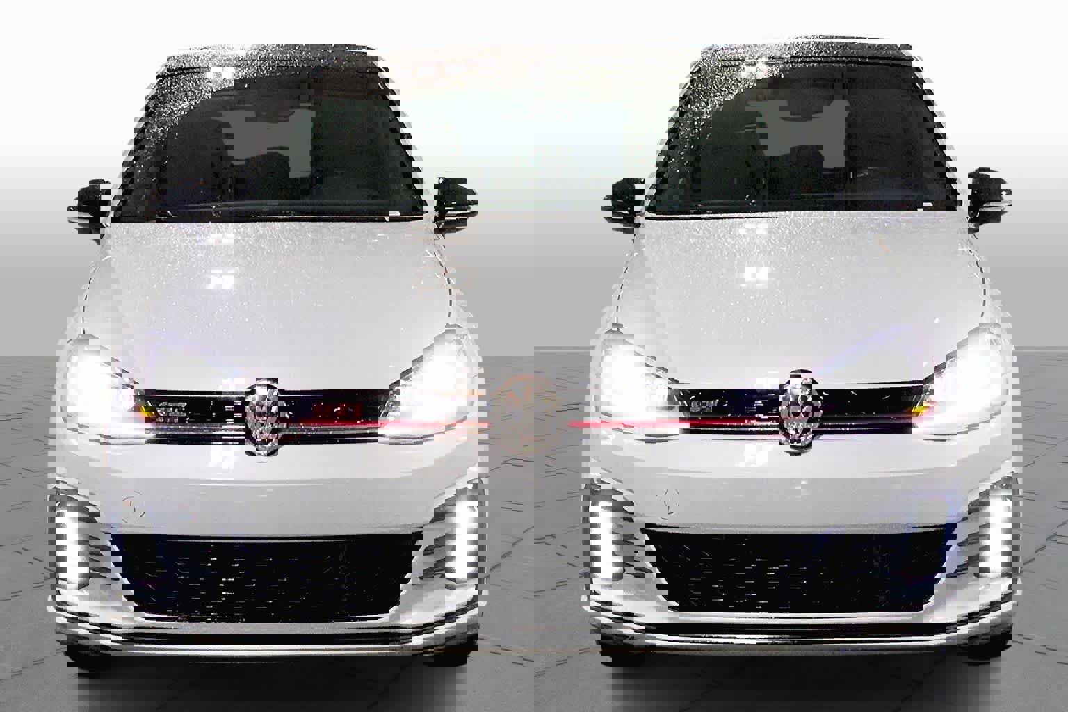 Used 2021 Volkswagen GTI SE image 3