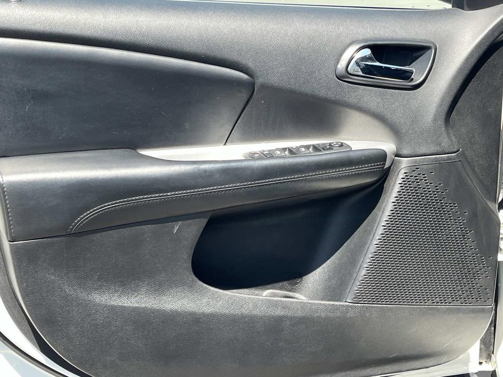 Used 2018 Dodge Journey SE w/ Connectivity Group image 24