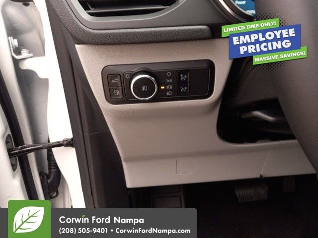 New 2025 Ford Escape SE w/ PHEV Premium Package FWD image 17