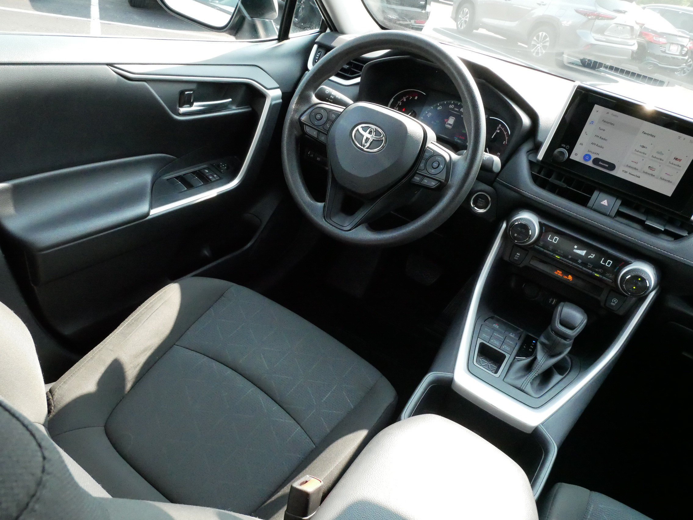 Certified 2025 Toyota RAV4 XLE AWD/4WD image 9