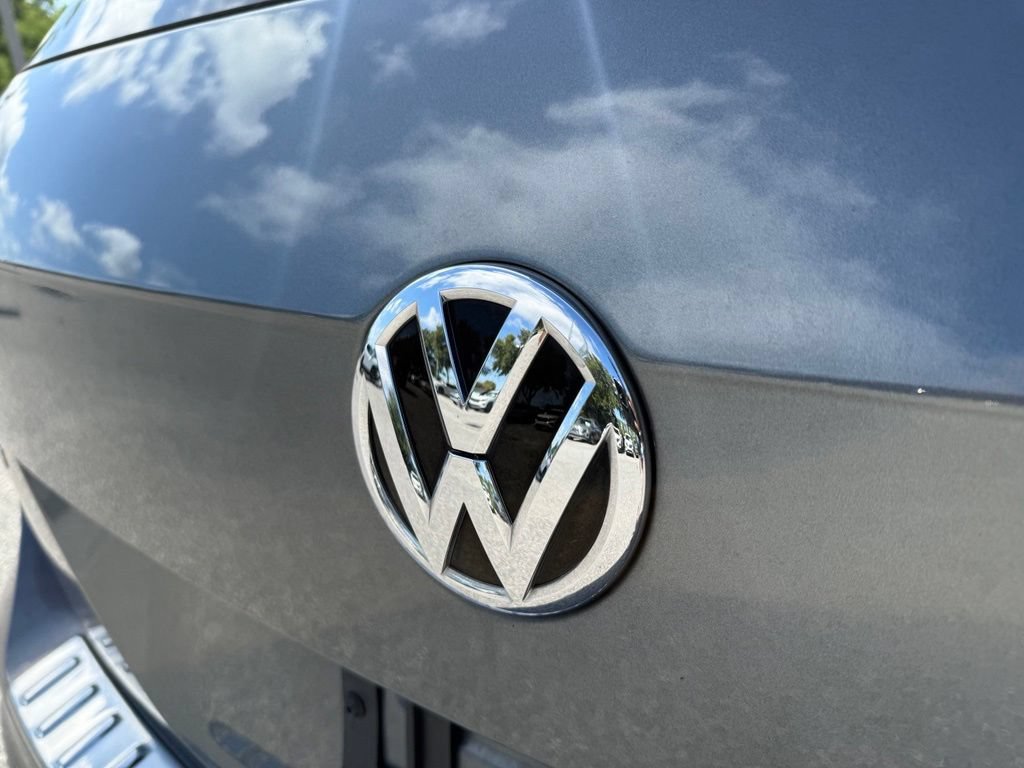 Used 2021 Volkswagen Tiguan S FWD image 12
