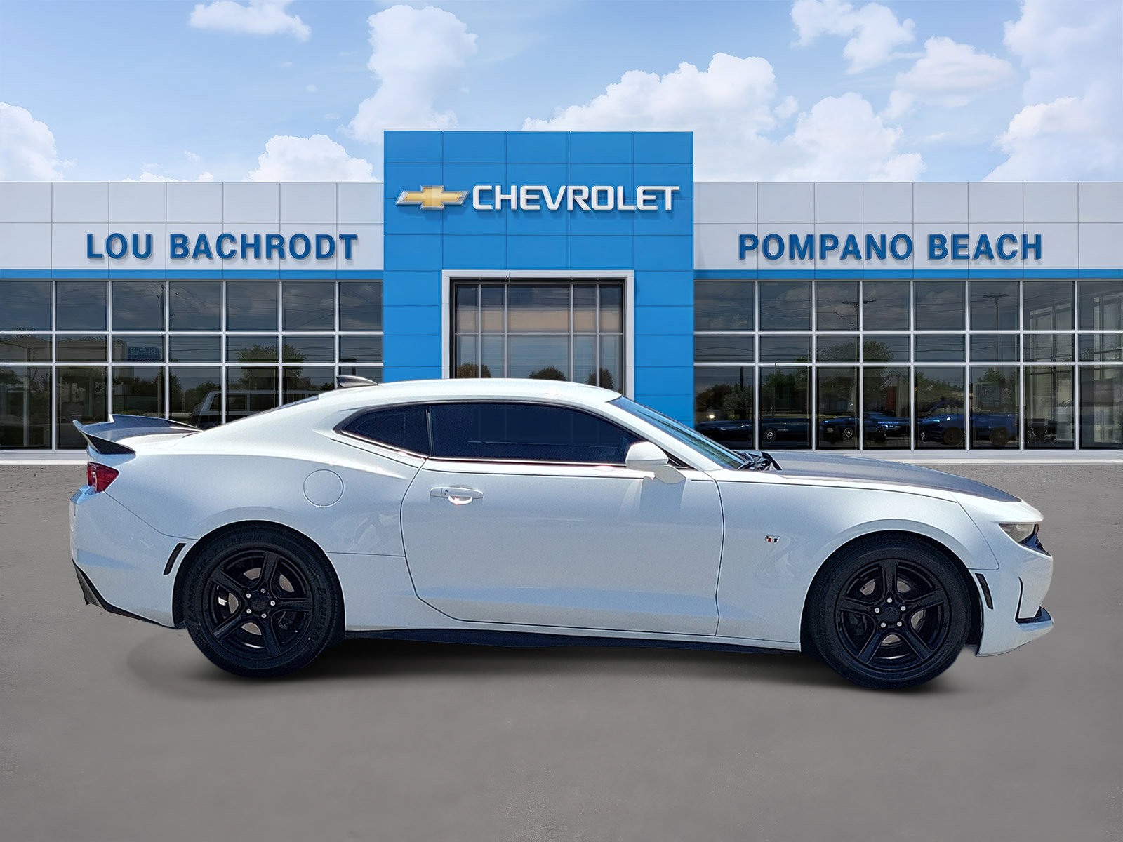 Used 2019 Chevrolet Camaro LT RWD image 2