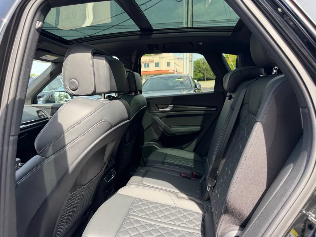 Used 2023 Audi SQ5 Premium Plus w/ Premium Plus Package AWD/4WD image 28