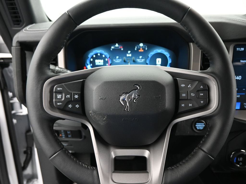 New 2026 Ford Bronco Outer Banks w/ Sasquatch Package AWD/4WD image 14