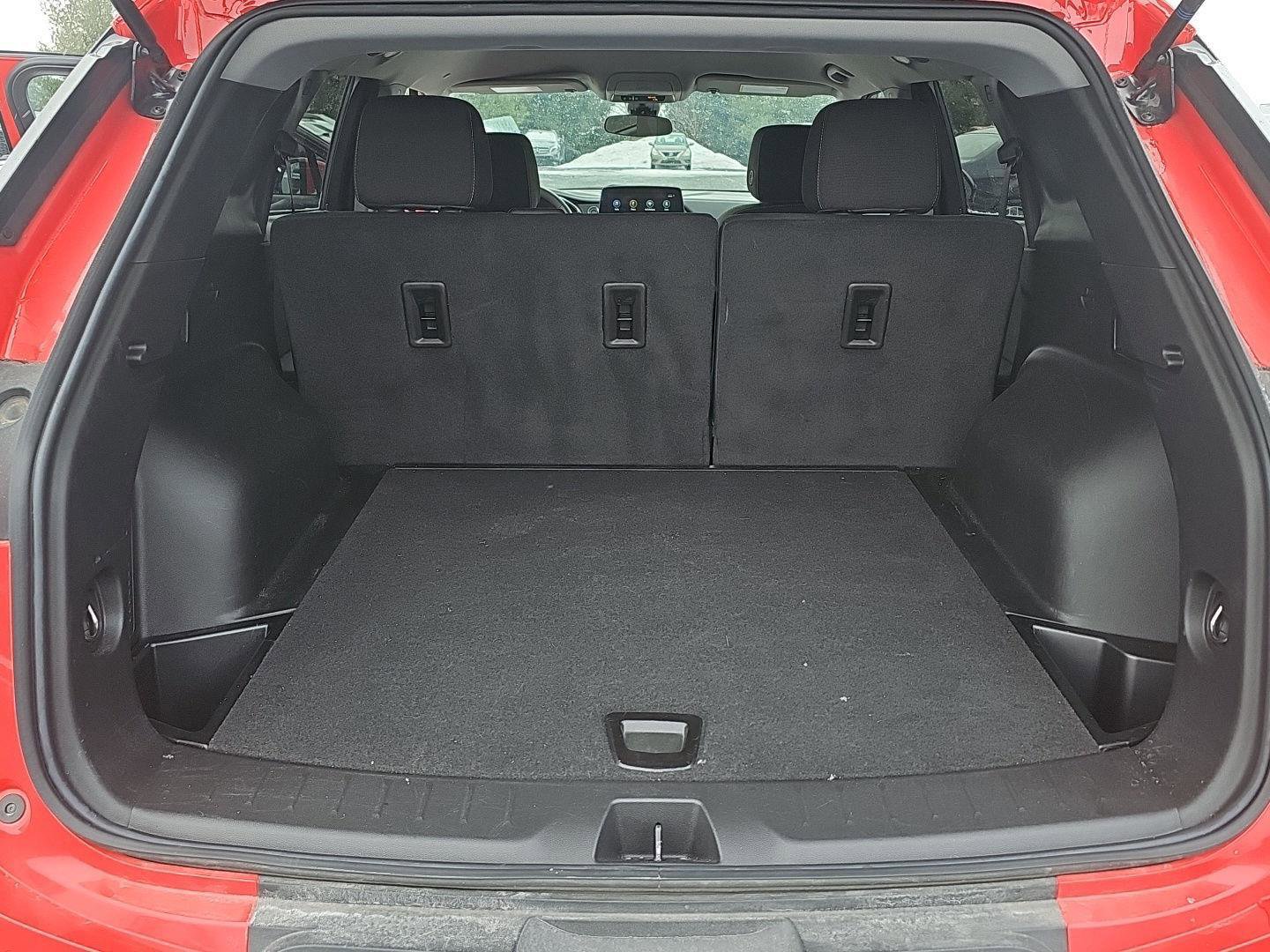 Used 2025 Chevrolet Blazer LT image 13