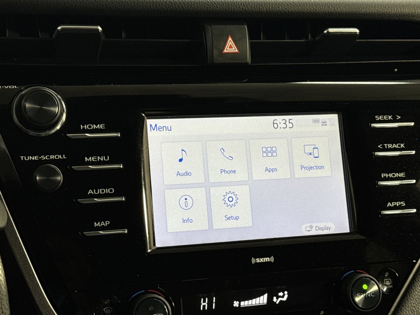 Used 2020 Toyota Camry LE FWD image 19