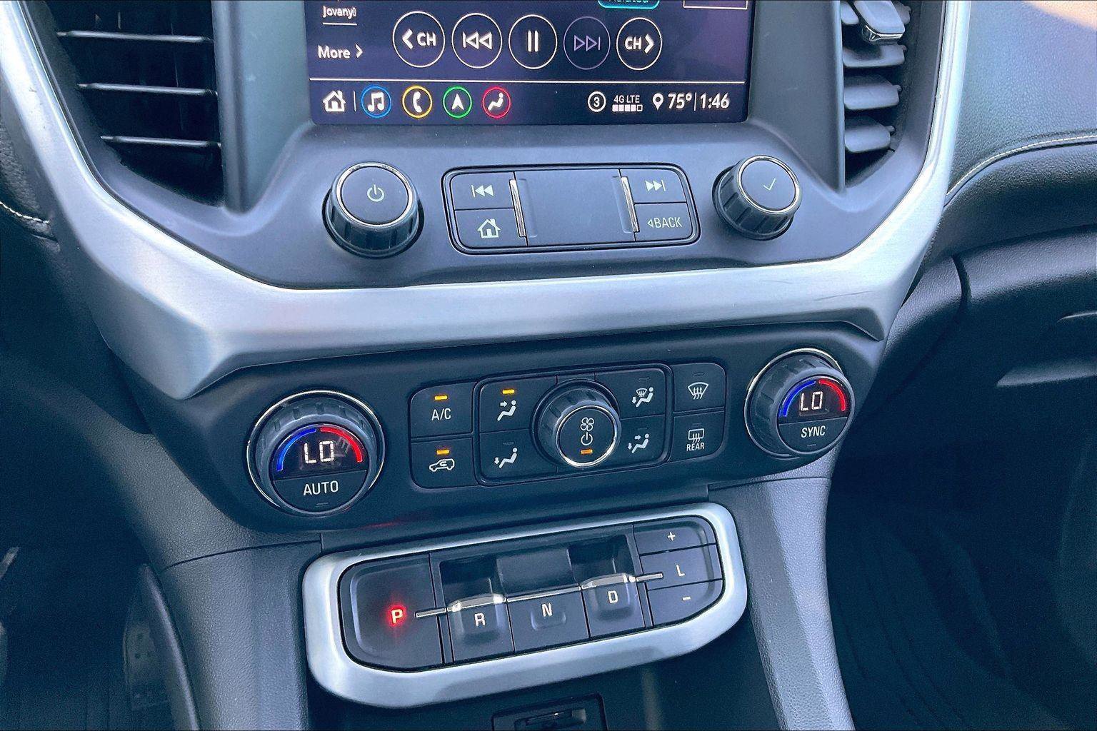 Used 2020 GMC Acadia SLT FWD image 32