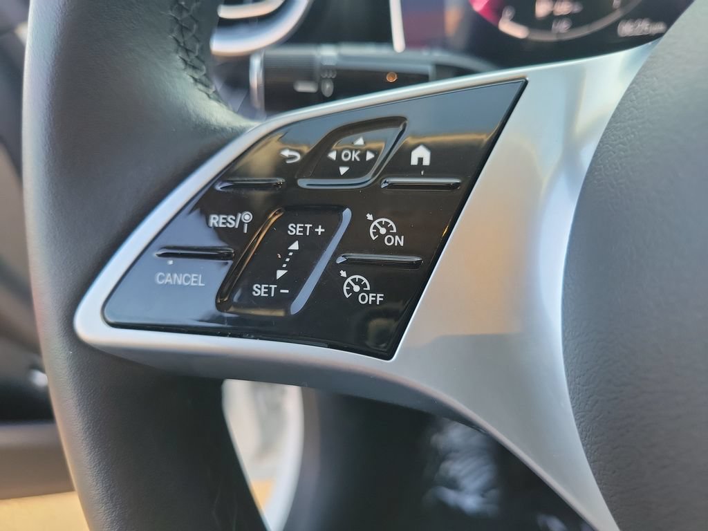Used 2023 Mercedes-Benz C 300 Sedan image 29