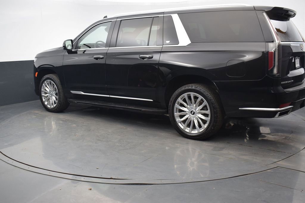 Used 2023 Cadillac Escalade ESV Premium Luxury image 3