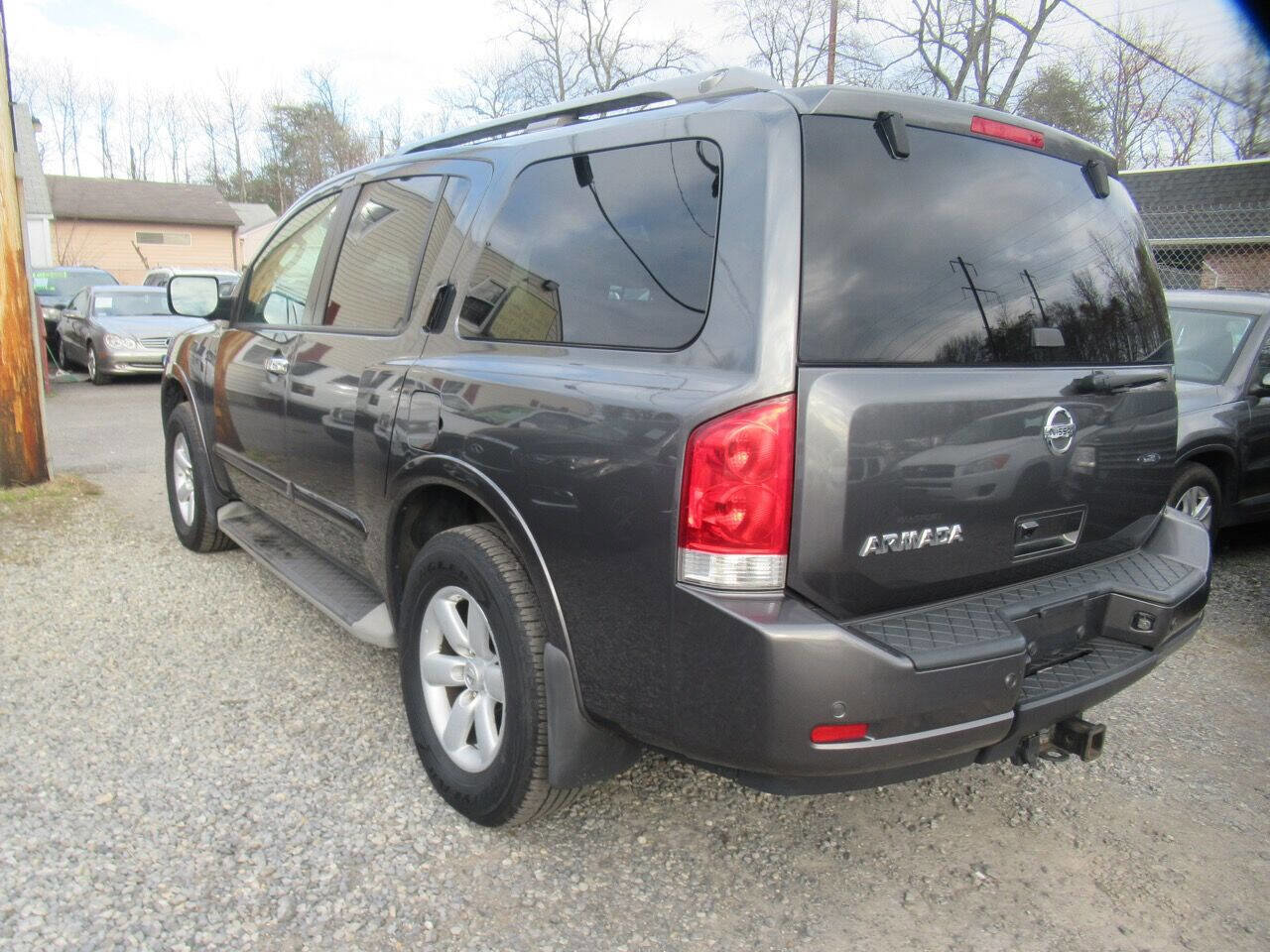 Used 2012 Nissan Armada SV image 6