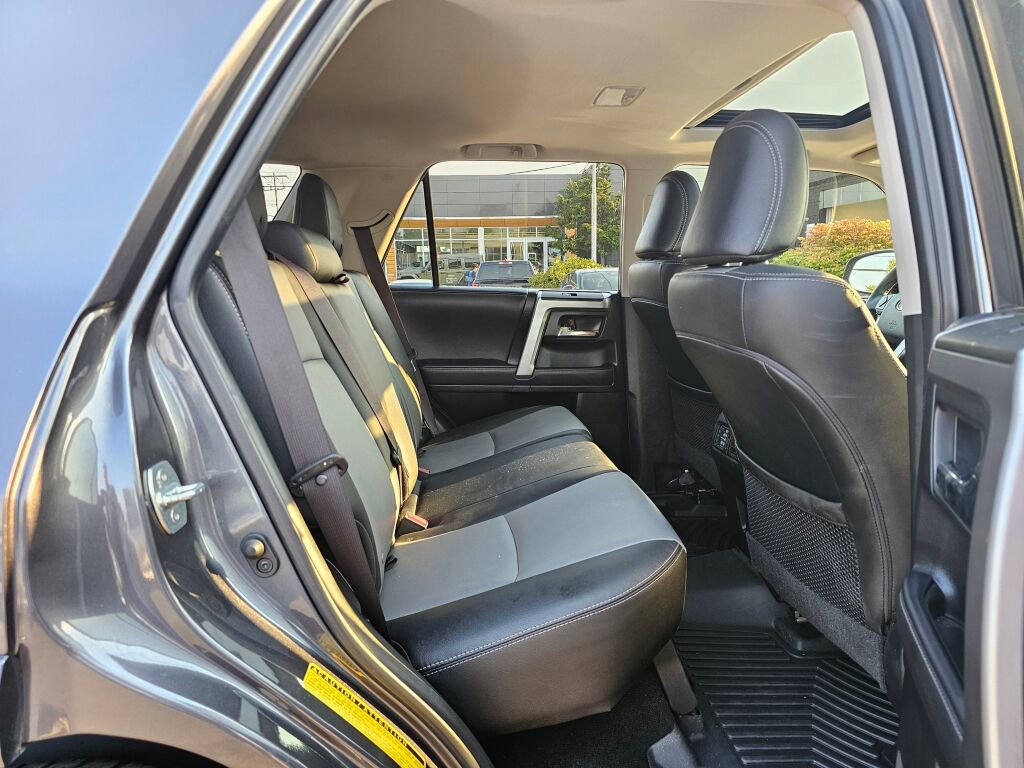 Used 2022 Toyota 4Runner SR5 Premium image 13
