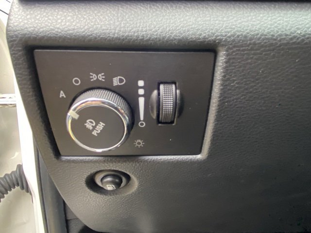 Used 2012 Jeep Grand Cherokee Laredo image 14