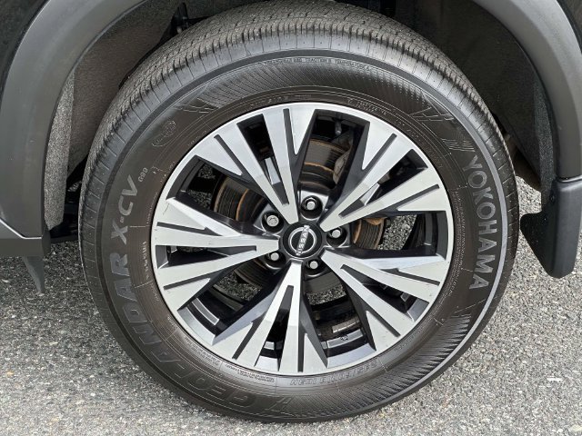 Used 2023 Nissan Rogue SV AWD/4WD image 10