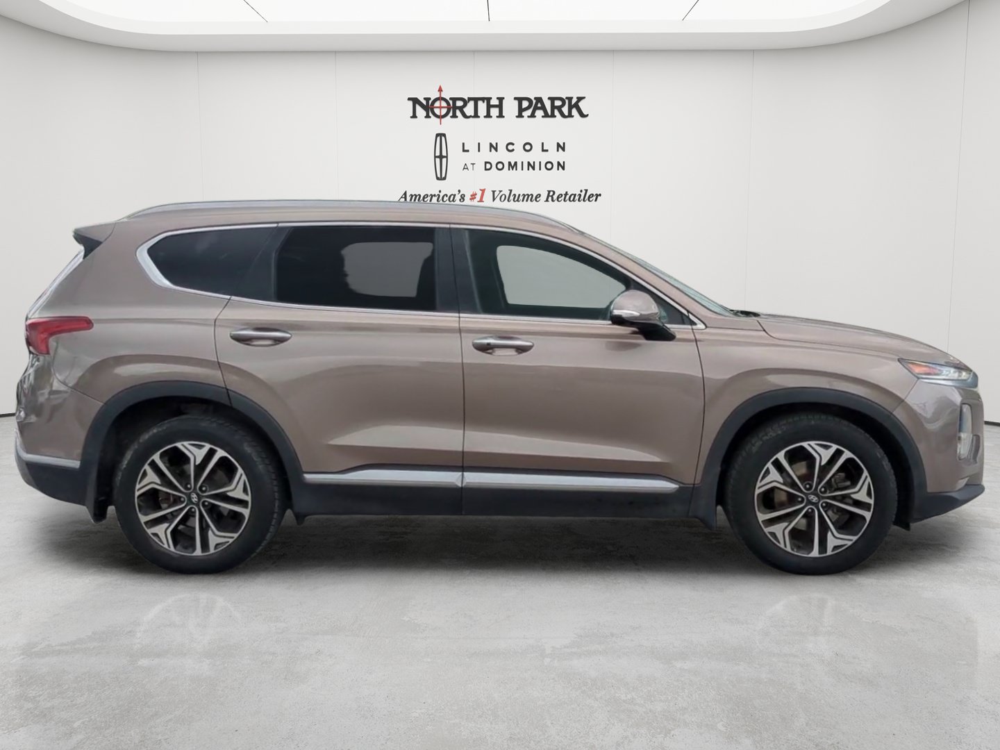 Used 2019 Hyundai Santa Fe FWD image 6