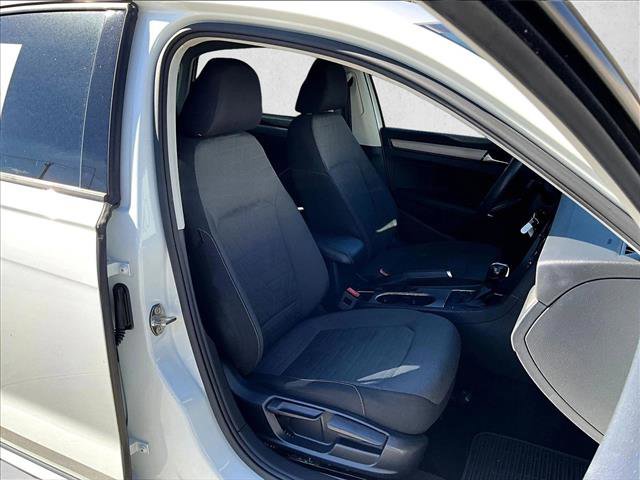 Used 2020 Volkswagen Passat 2.0T S image 9