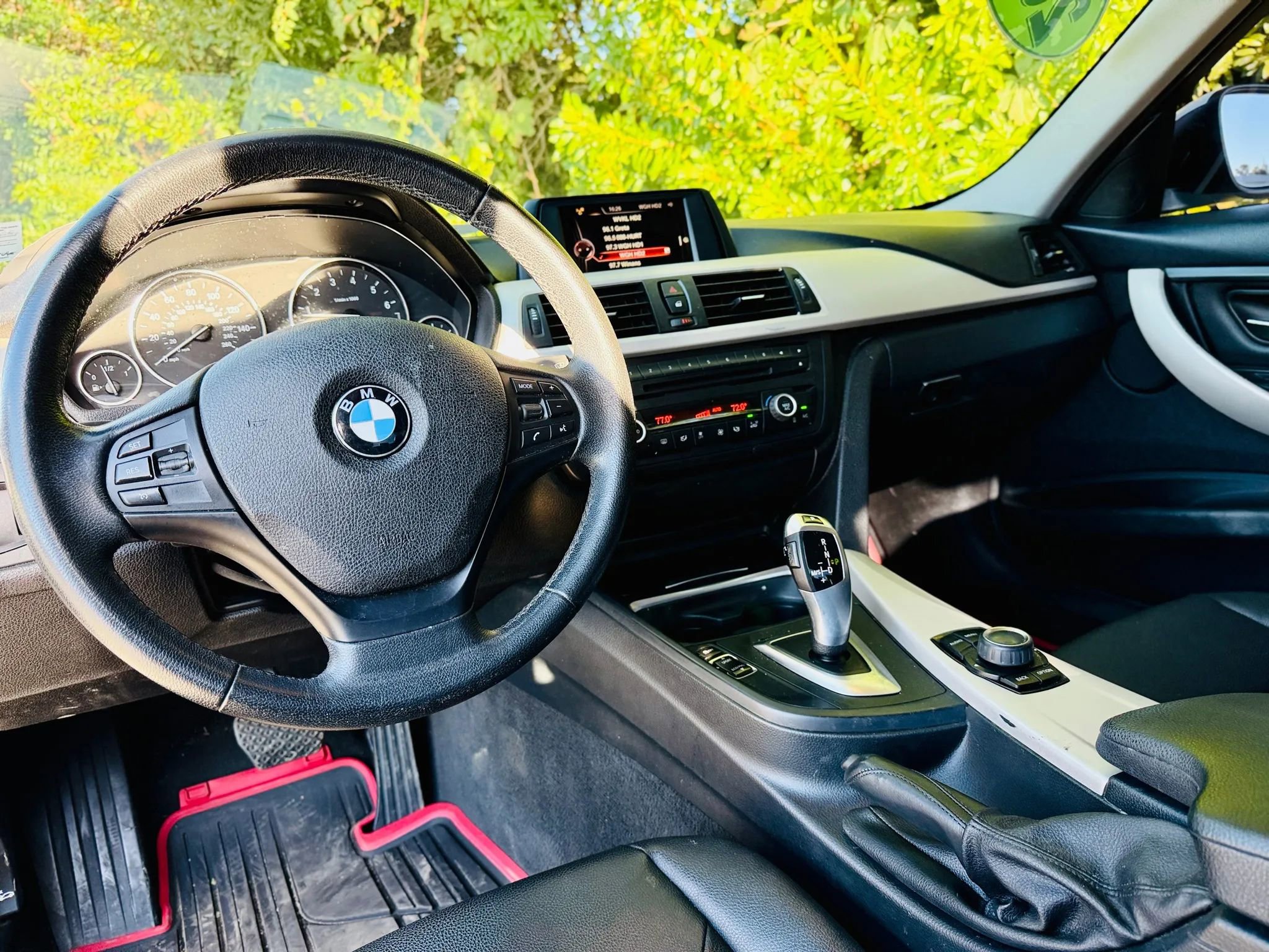 Used 2015 BMW 320i Sedan image 50