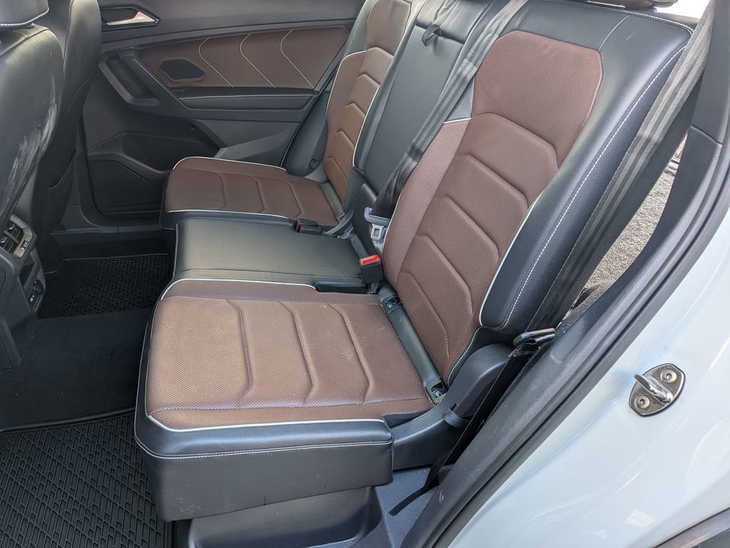 Used 2022 Volkswagen Tiguan SEL R-Line image 30