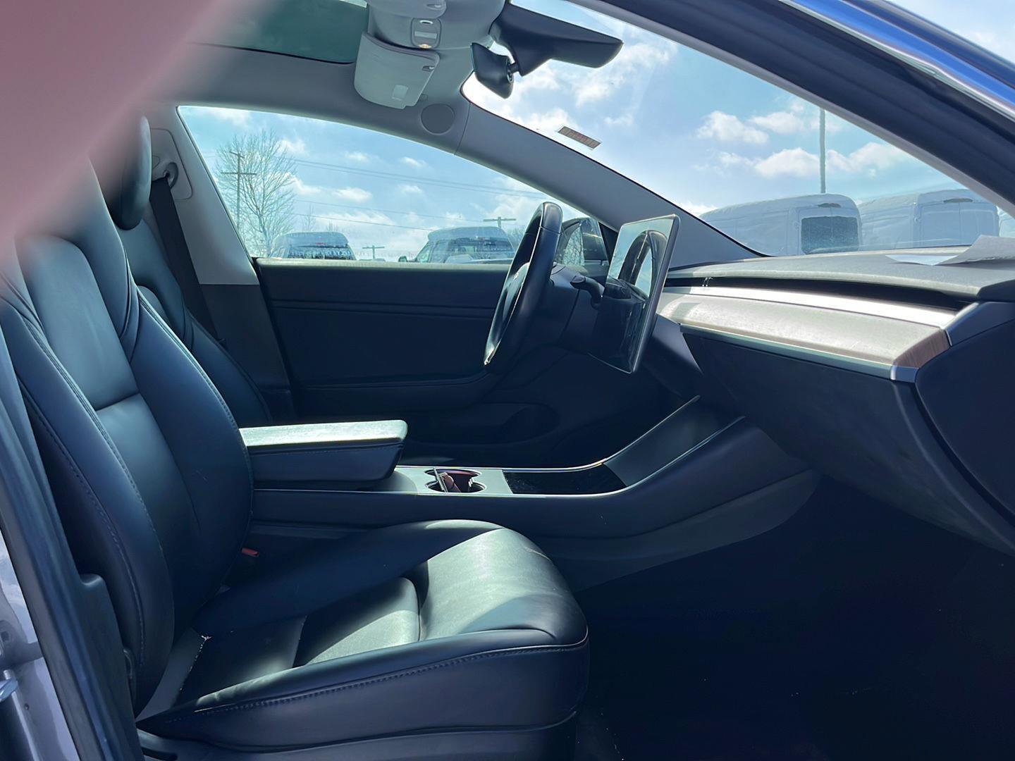 Used 2018 Tesla Model 3 Long Range image 23