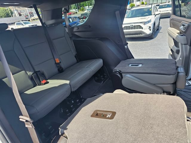 Used 2022 Chevrolet Tahoe LT w/ Luxury Package RWD image 16