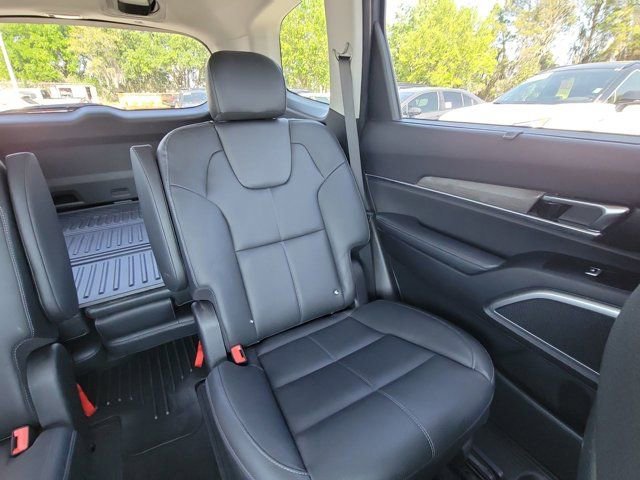 Used 2021 Kia Telluride EX w/ EX Premium Package image 6