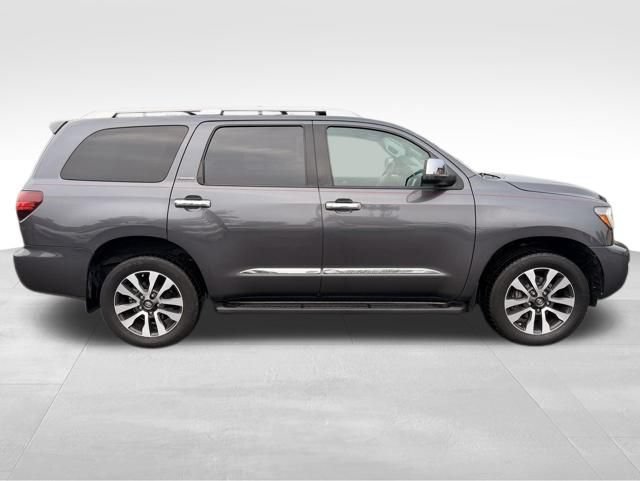 Used 2018 Toyota Sequoia Limited w/ Safety & Convenience Package AWD/4WD image 4