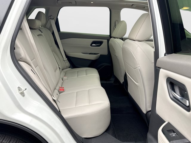 Used 2023 Nissan Rogue SL AWD/4WD image 18