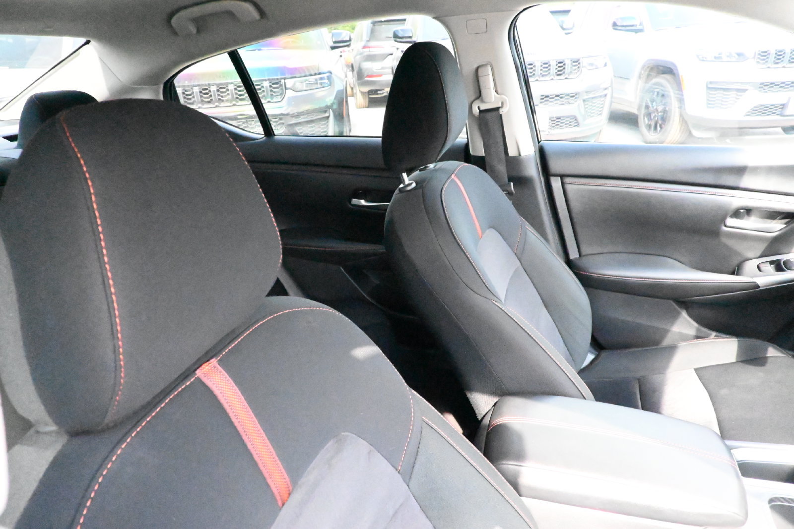 Used 2025 Nissan Sentra SR FWD image 27