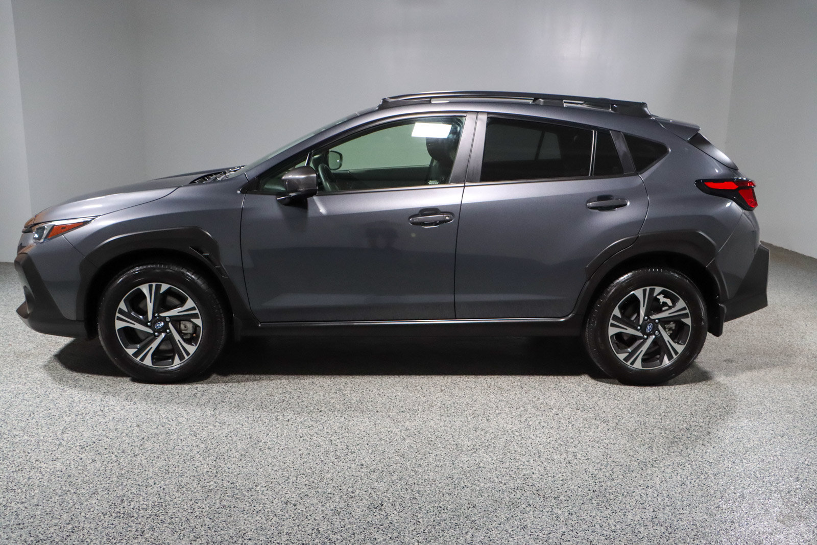 Used 2024 Subaru Crosstrek 2.0i Premium w/ Crosstrek Mirror Package AWD/4WD image 10