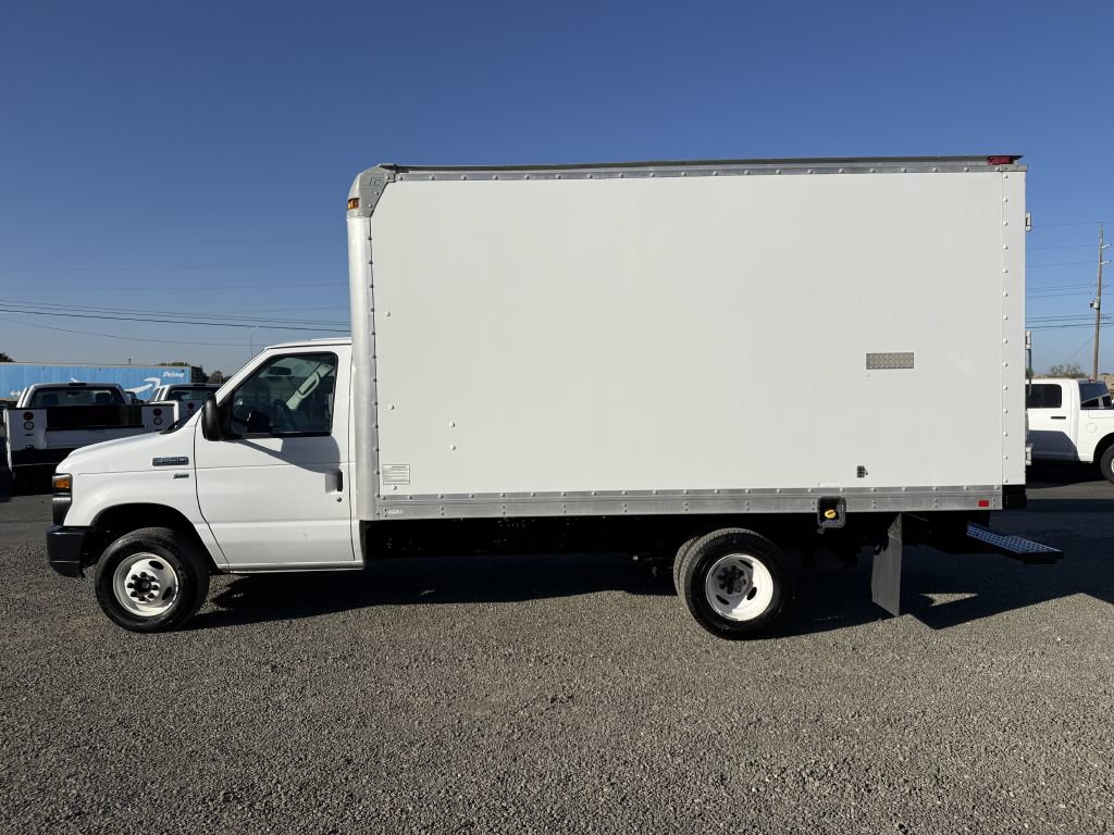 Used 2013 Ford E-450 and Econoline 450 Super Duty RWD image 9