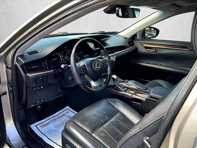 Used 2017 Lexus ES 350 w/ Luxury Package image 13
