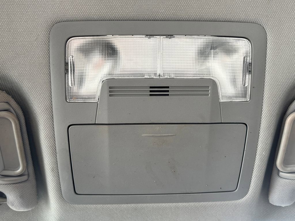 Used 2014 Toyota Camry LE image 16